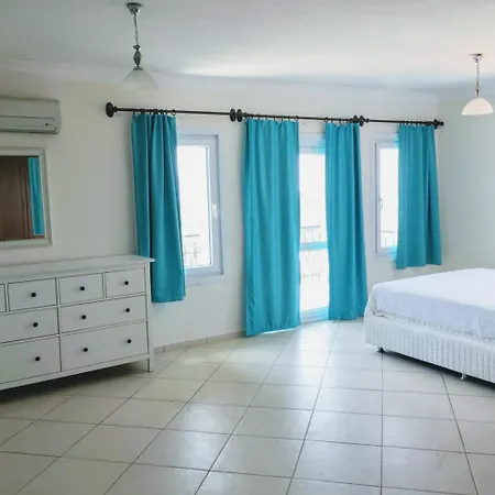 In House (adults Only) Vandrarhem Kaş
